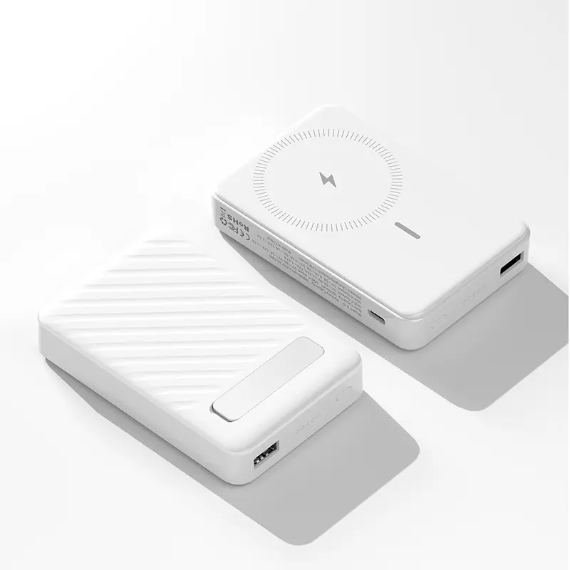 10,000mAh Slim magnetic power bank - Image 3